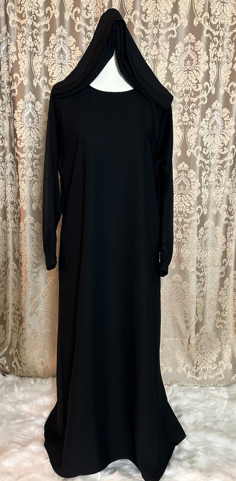 Aleena  Closed Abaya